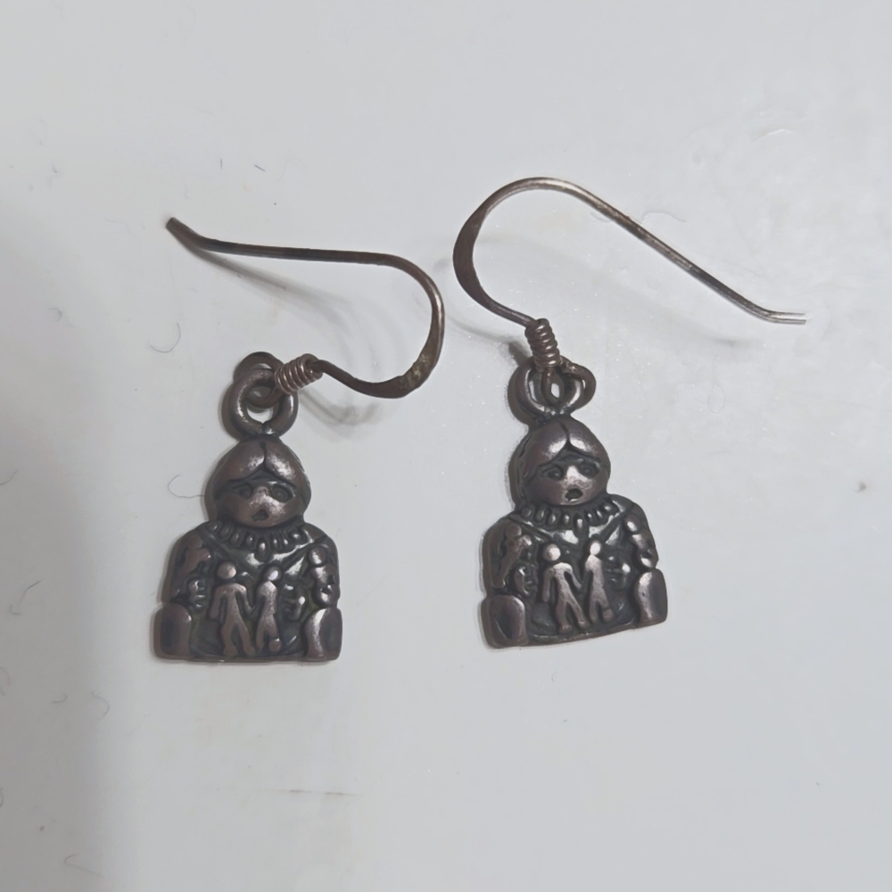 Women's pierced earrings